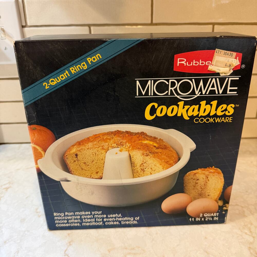 Vintage Rubbermaid Microwave Ring Pan & Oven Safe 2 Quart Nonstick